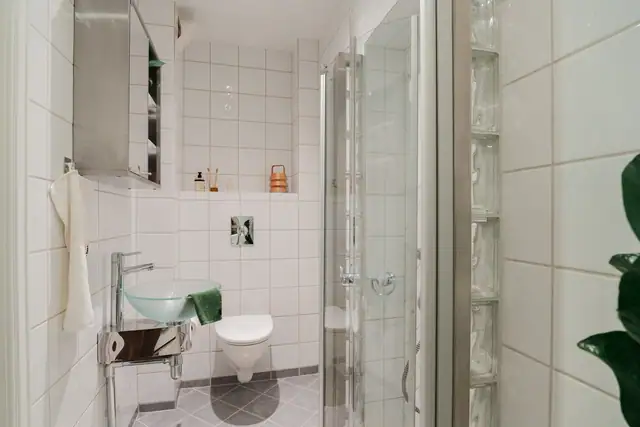 Flott hjørneleilighet med delikat bad.