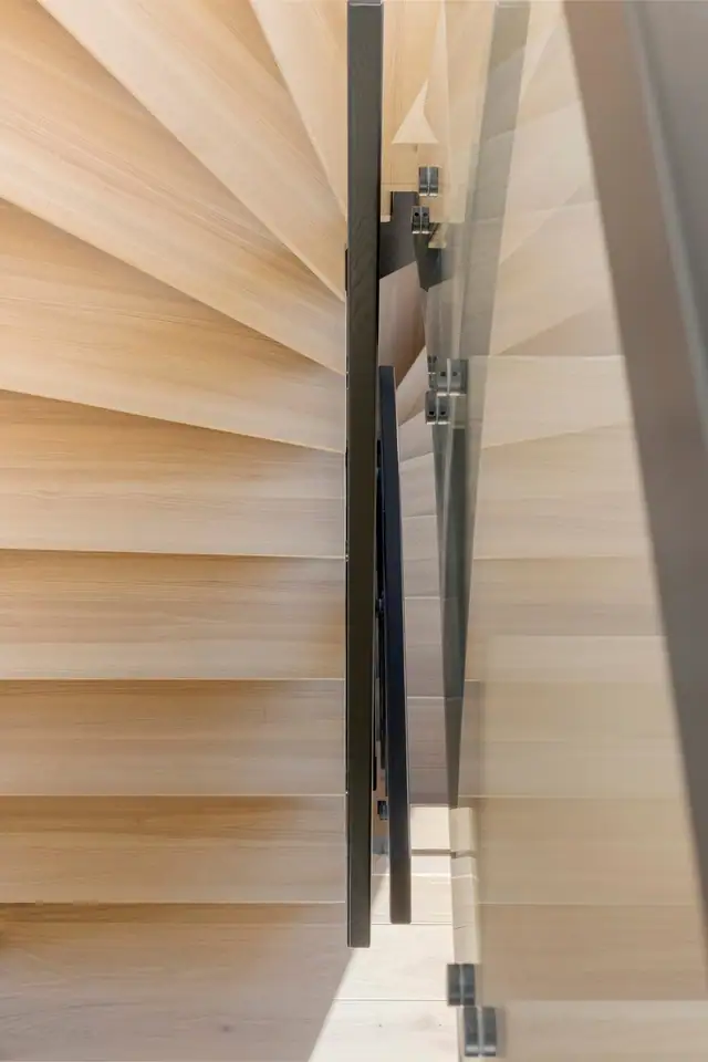 Detaljbilde trappeløp.
