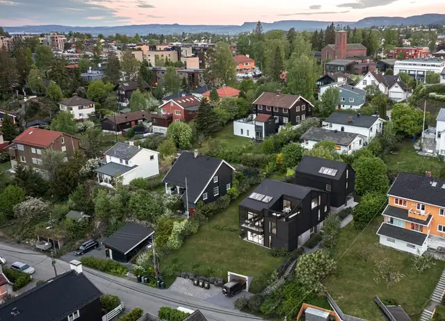 Dronefoto over eiendommen. Illustrasjon- avvik vil forekomme.