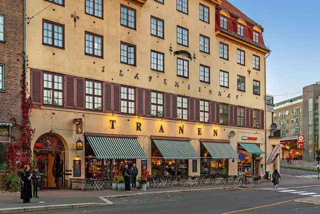 Tranen på Alexander Kiellands plass er et historisk serveringssted som i dag fungerer som et populært nabolokale og spisested.